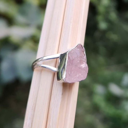 Pink Rose quartz crystal ring