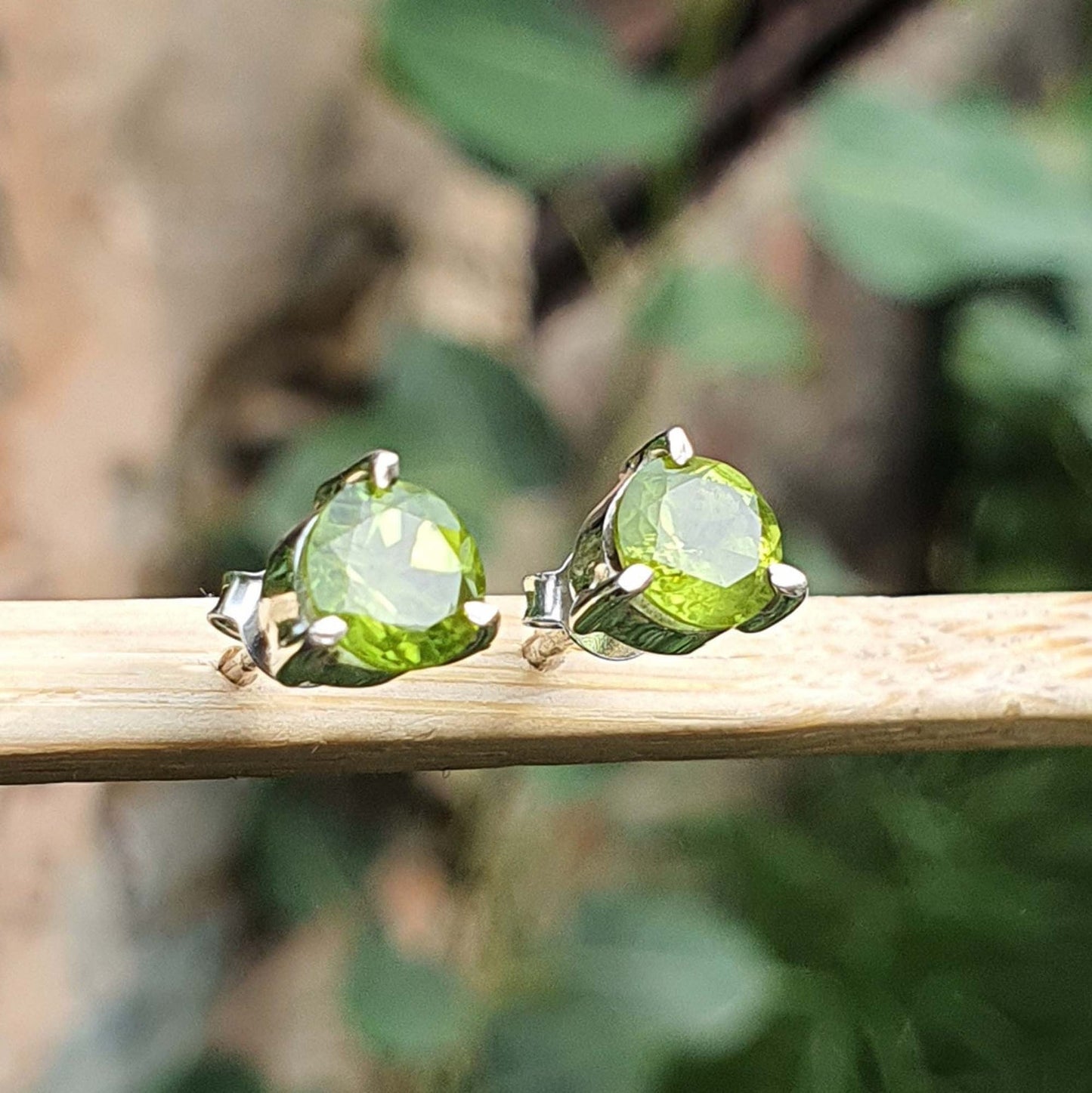 peridot stud earrings