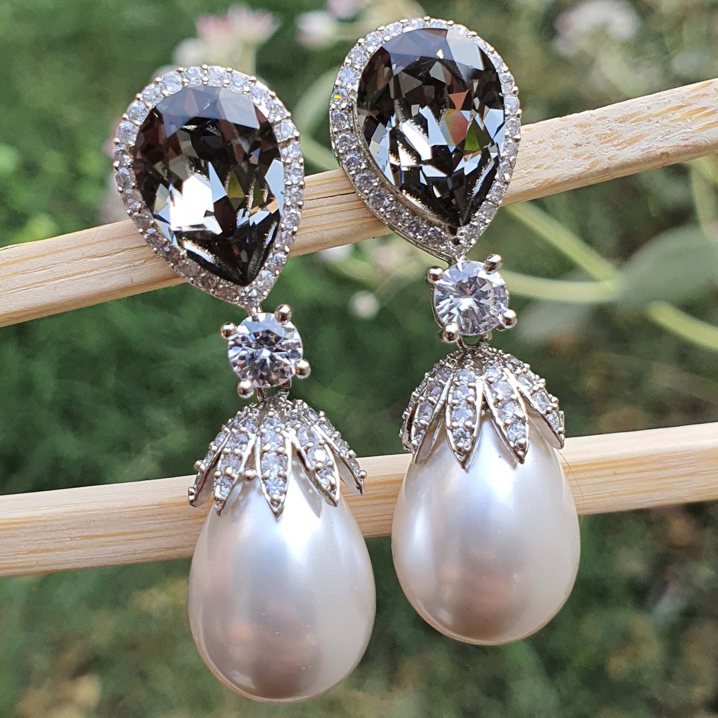 teardrop cz earring
