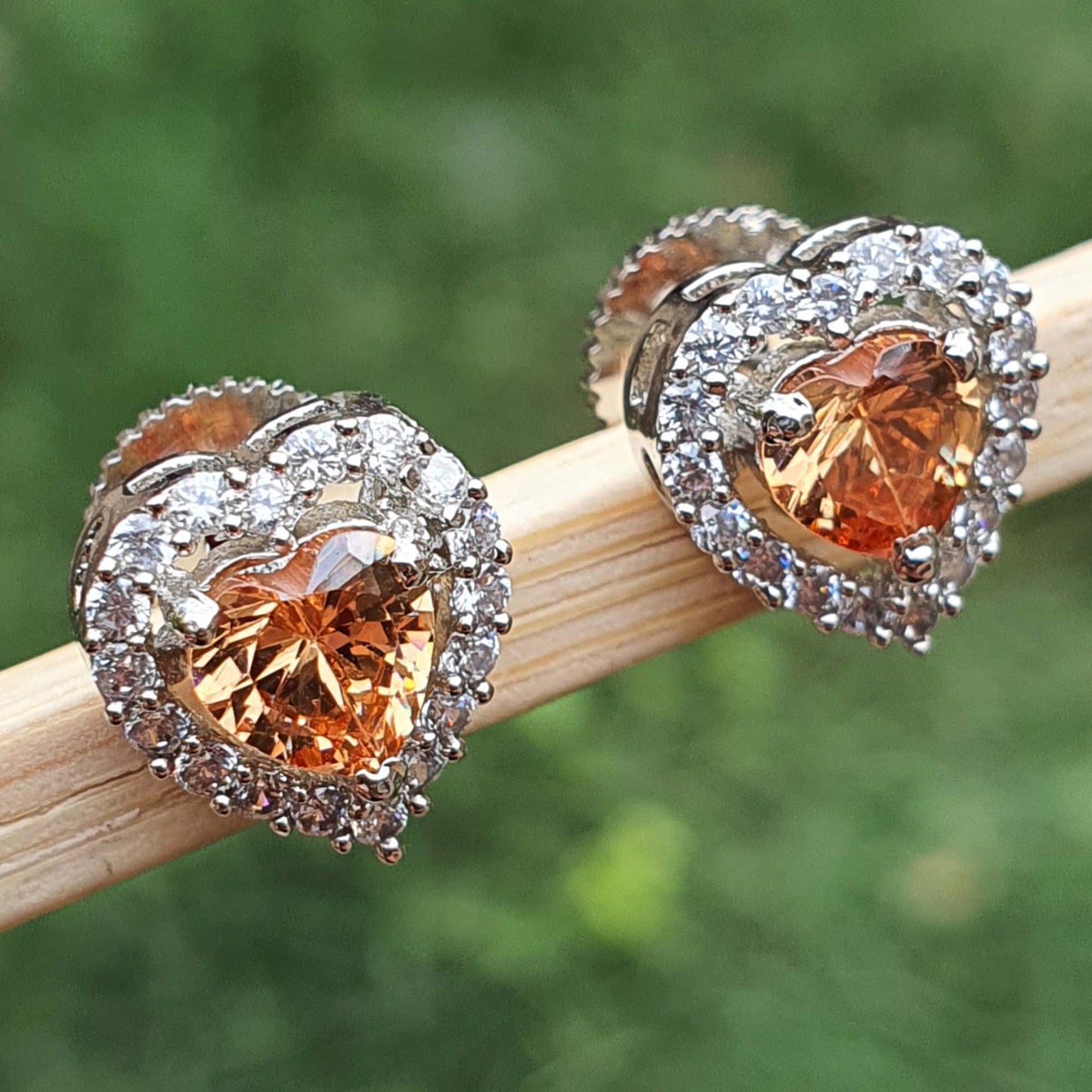 Yellow Heart Halo Cubic Zirconia Stud Earrings Femmes Bijoux