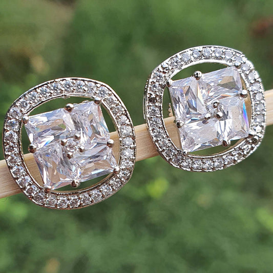 Indian Swastika Diamond Cubic Zirconia Stud Earrings Femmes Bijoux