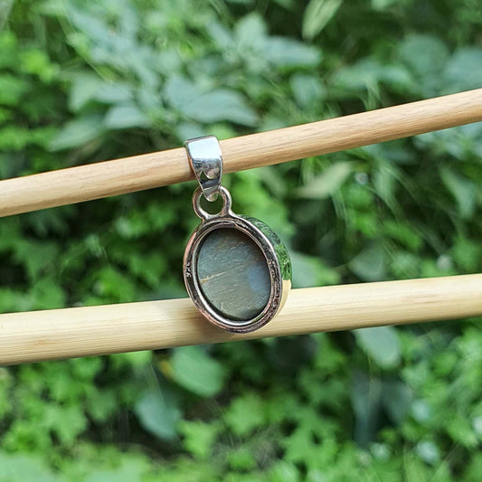 Lehsunia Cats eye pendant