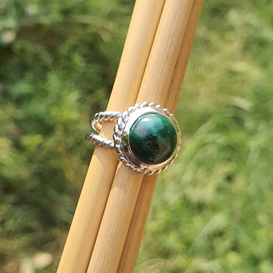 round stone ring for men