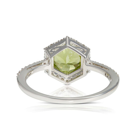 august birthstone peridot ring in silver